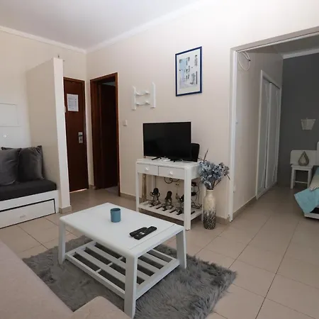 Modern Apartment Close Near Beach In Portimao Pt